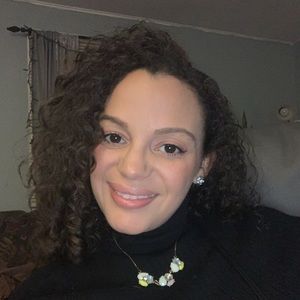 Meet your Posher, Deanna